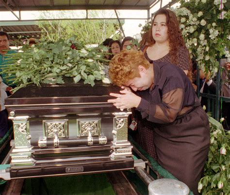 selena funeral|USA: TEXAS: FUNERAL OF TEEN IDOL SINGER SELENA。